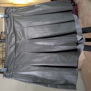 Shinestar gray vegan leather skort